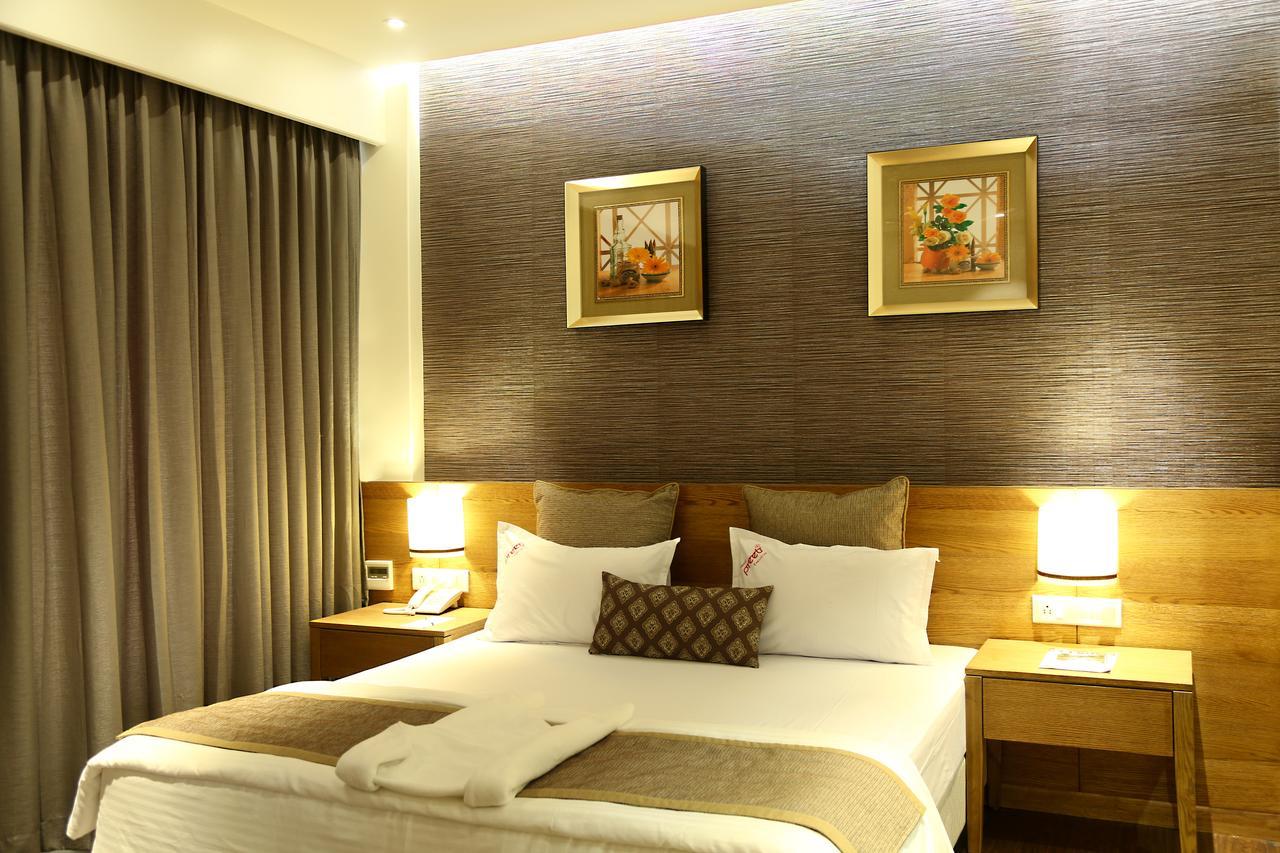 Hotel Preeti Executive Satara Exterior photo